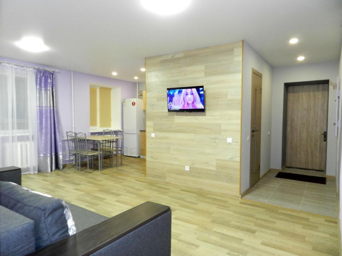 3-Room Apartment Near Inturist On Sobornyi Avenue 156, By Grandhome Zaporizhia Dış mekan fotoğraf