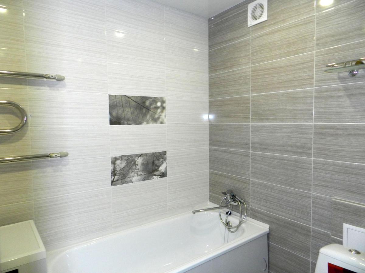 3-Room Apartment Near Inturist On Sobornyi Avenue 156, By Grandhome Zaporizhia Dış mekan fotoğraf